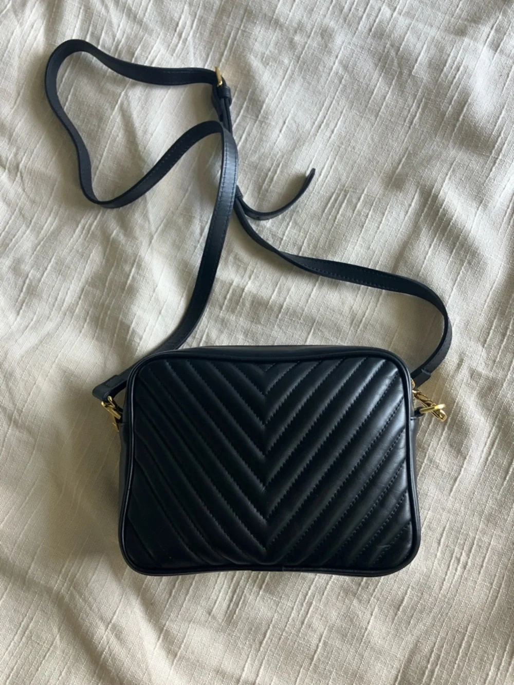Quince Italian Leather Quilted Crossbody Bag with small flaw NWOT - Picture 1 of 9